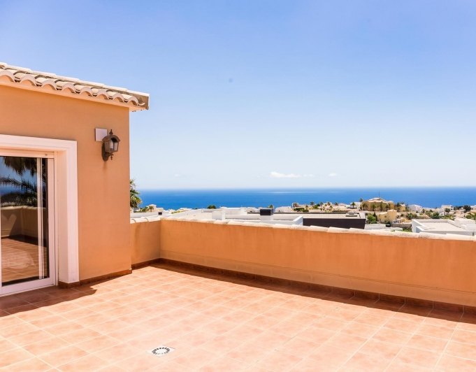 Cumbre del Sol villa con increíbles vistas al mar