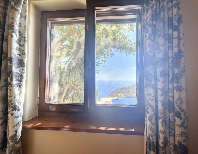 Villa en primera línea con vistas al mar