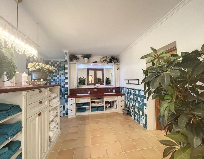 Villa en primera línea con vistas al mar