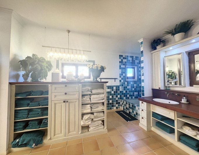 Villa en primera línea con vistas al mar
