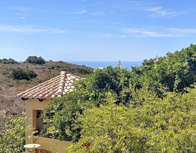 Villa en primera línea con vistas al mar