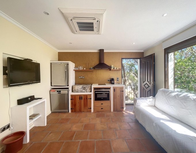 Villa en primera línea con vistas al mar