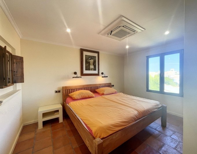 Villa en primera línea con vistas al mar