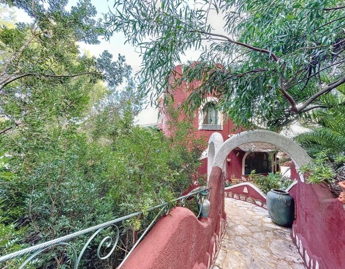 Impresionante villa con vistas al mar