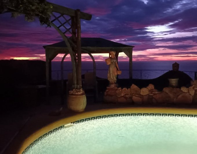 Impresionante villa con vistas al mar