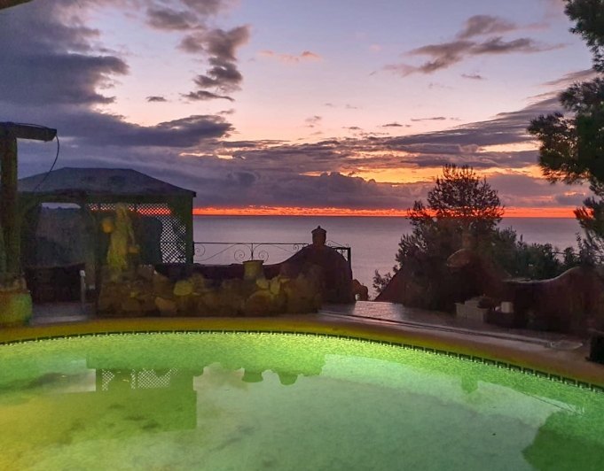 Impresionante villa con vistas al mar