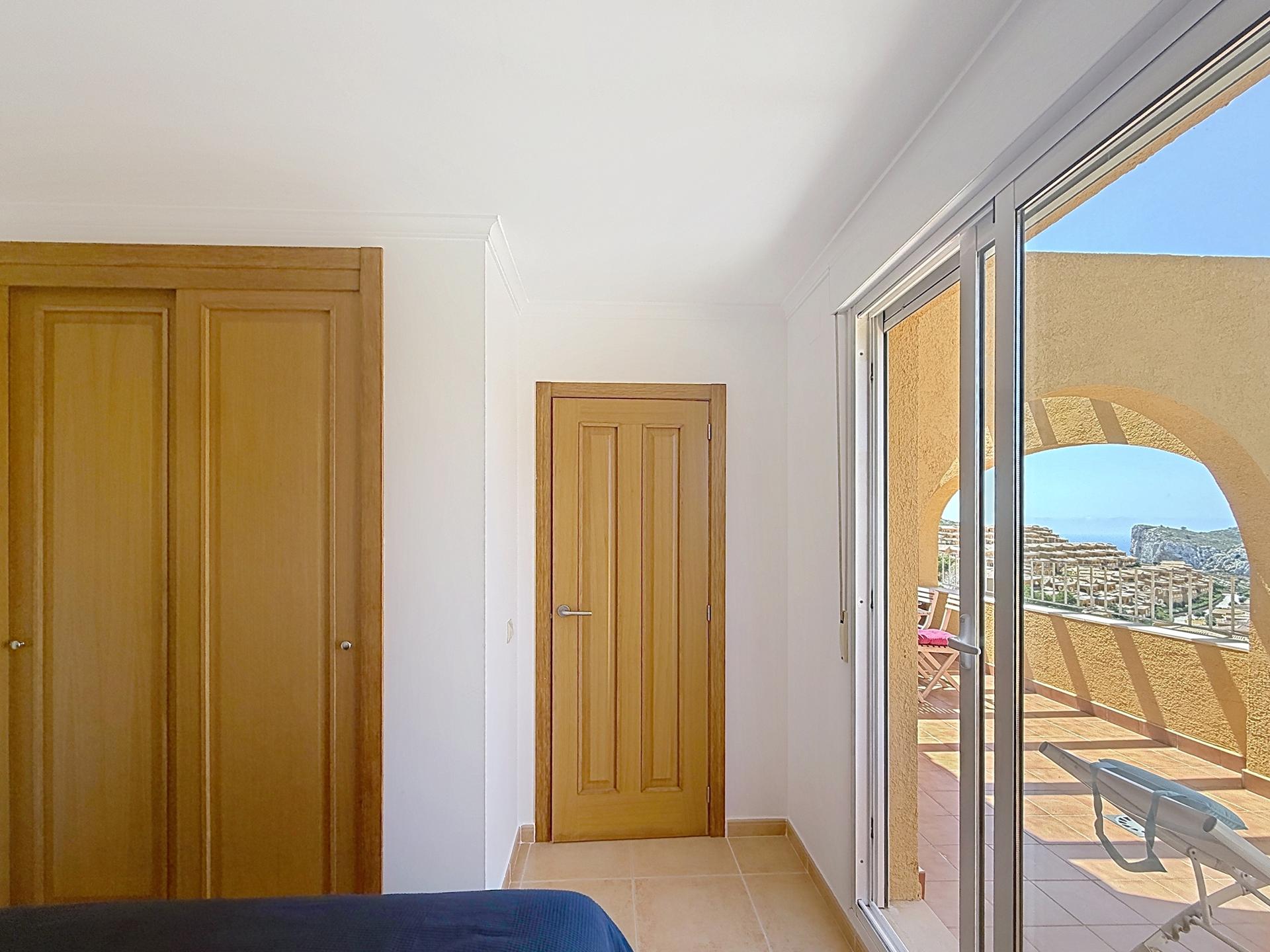 Cumbre del sol apartamento con vistas abiertas al valle de moraira costa blanca norte