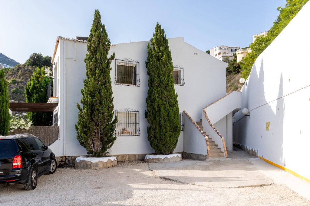 Cumbre del Sol : appartement rénové avec vue sur la montagne