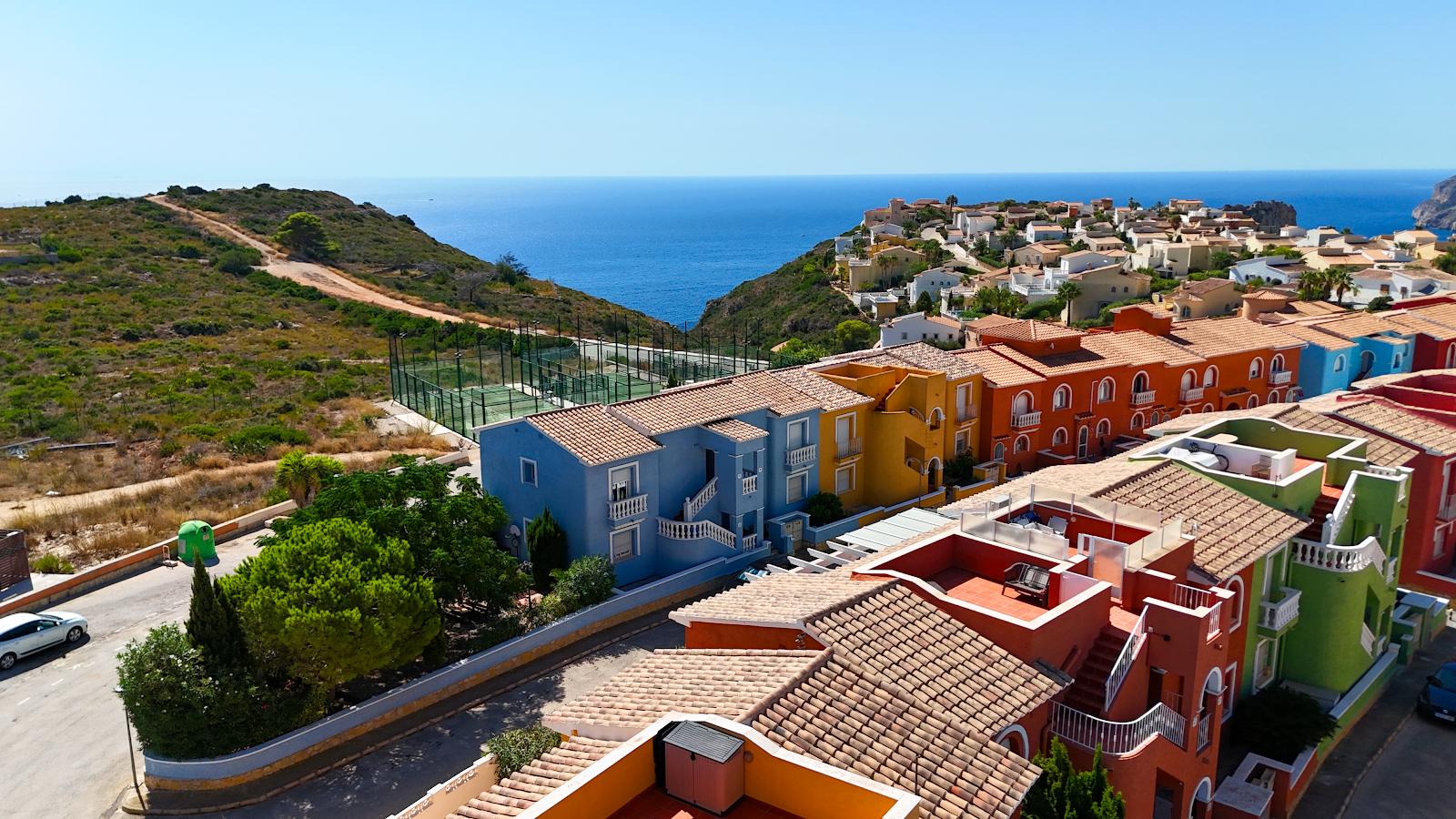Top-floor apartment in Pueblo de la Paz, Cumbre del Sol, Costa Blanca North