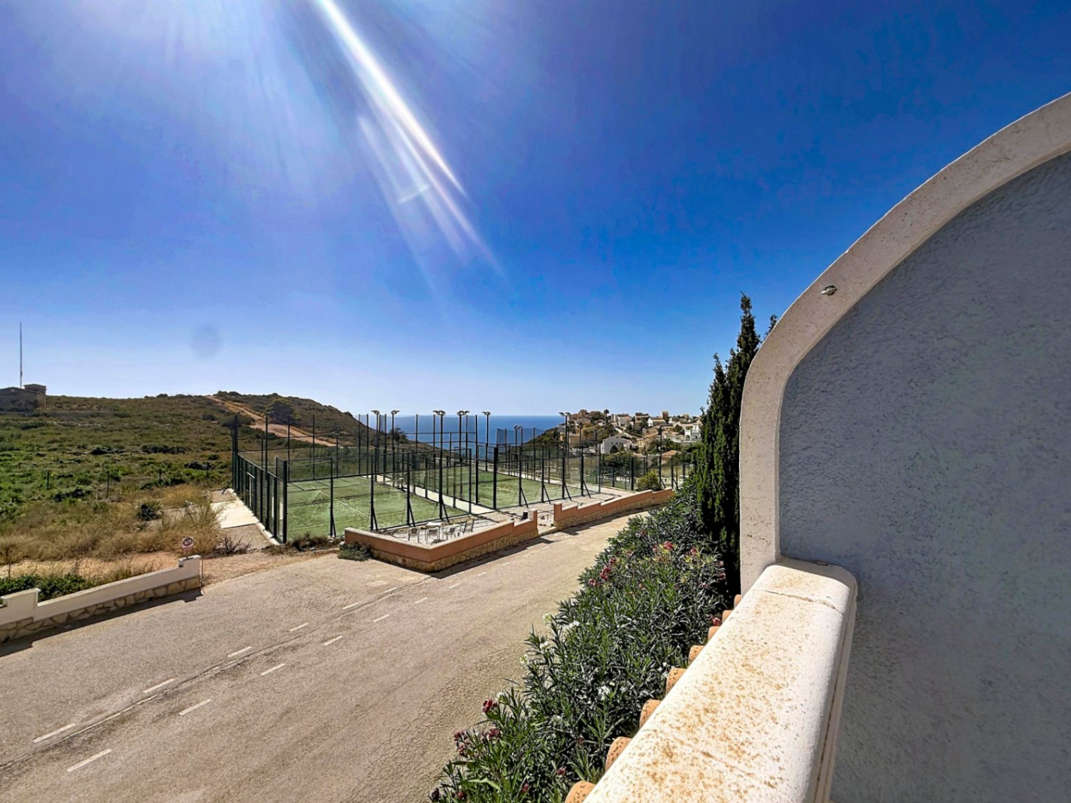 Dakverdieping appartement in Pueblo de la Paz, Cumbre del Sol, Costa Blanca Noord