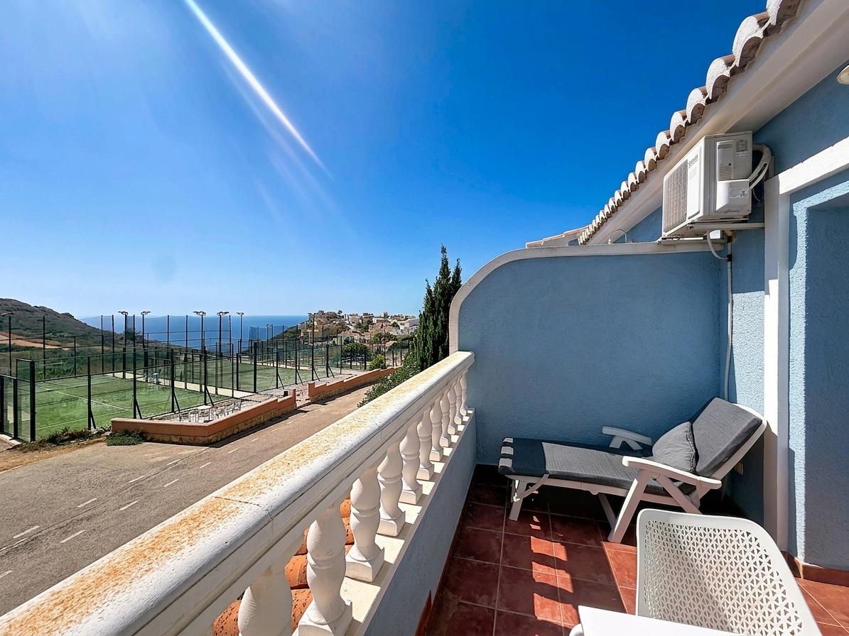 Top-floor apartment in Pueblo de la Paz, Cumbre del Sol, Costa Blanca North