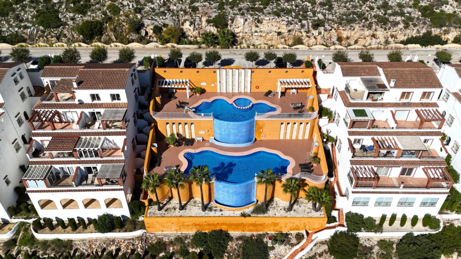 Duplex apartment in Pueblo Panorama, Cumbre del Sol, with sea views and views of Portet de Moraira.
