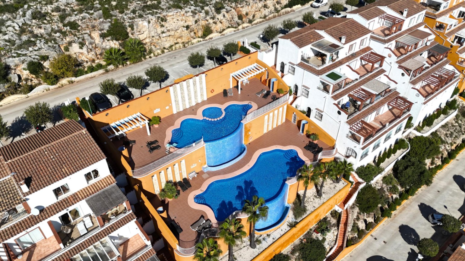 Duplex apartment in Pueblo Panorama, Cumbre del Sol, with sea views and views of Portet de Moraira.