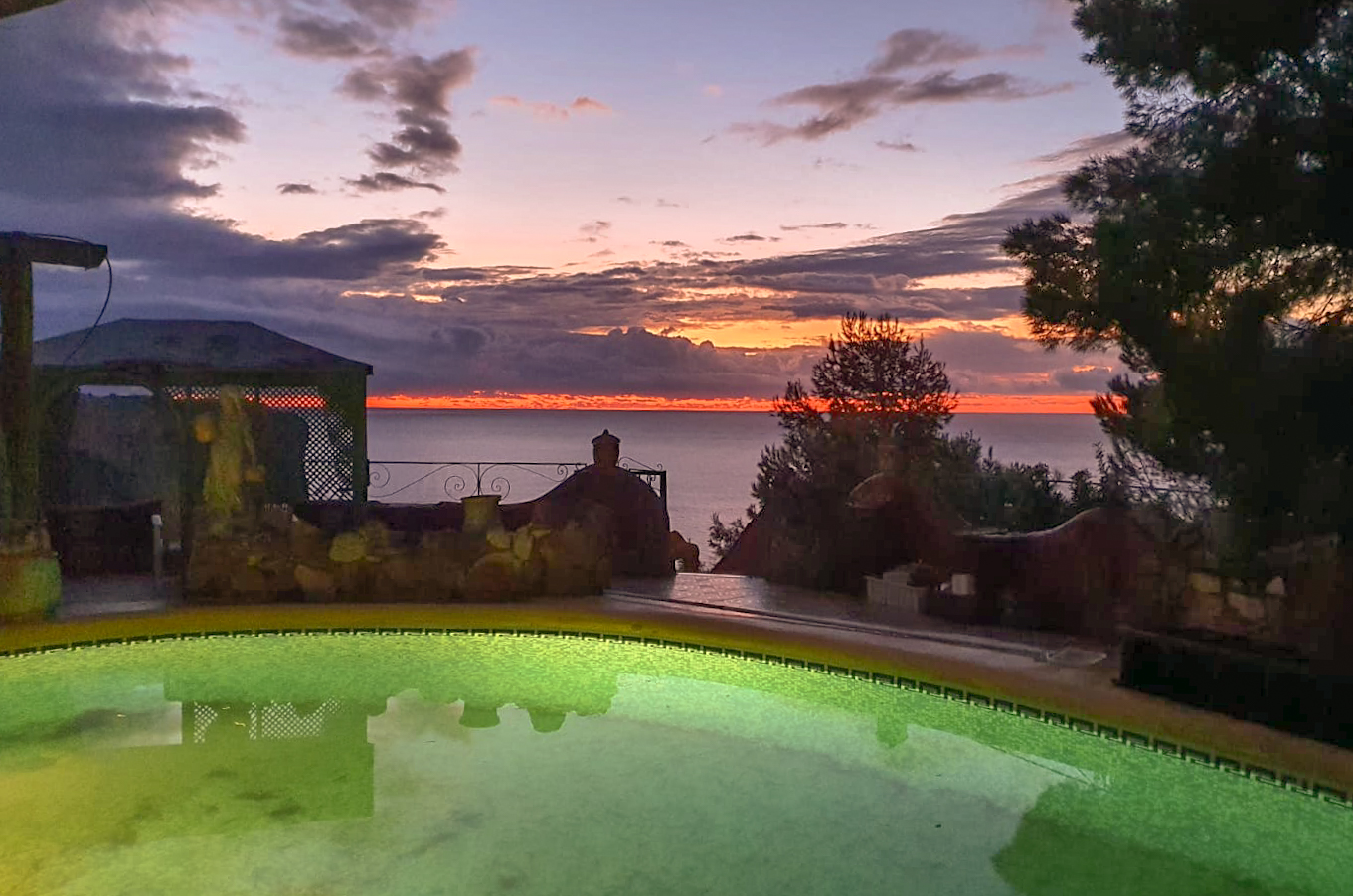Impresionante villa con vistas al mar